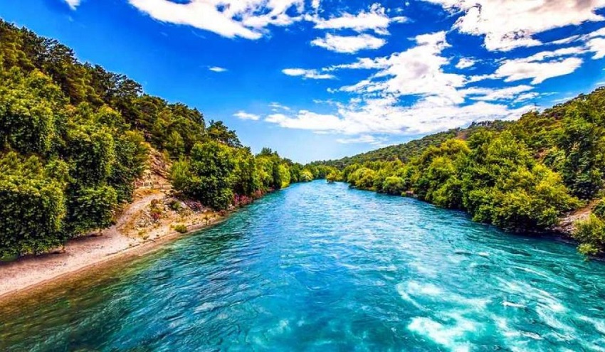 The Eedr River: A Natural Wonder
